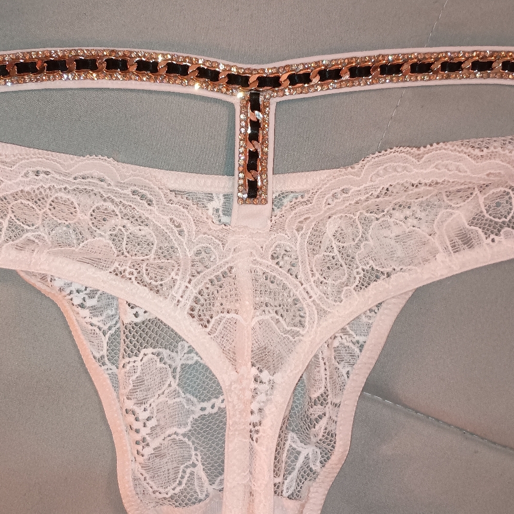 NWT Victoria secrets thong